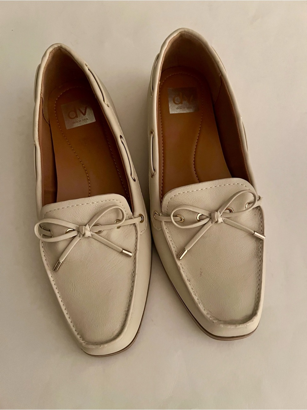 DV by Dolce Vita Women's Cream Loafers with Bow Size 10